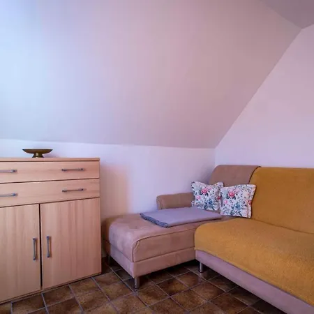 Grosse Zum Wohlfuehlen * Stelle